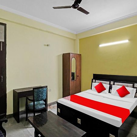 Hotel O Park View Ноида Екстериор снимка