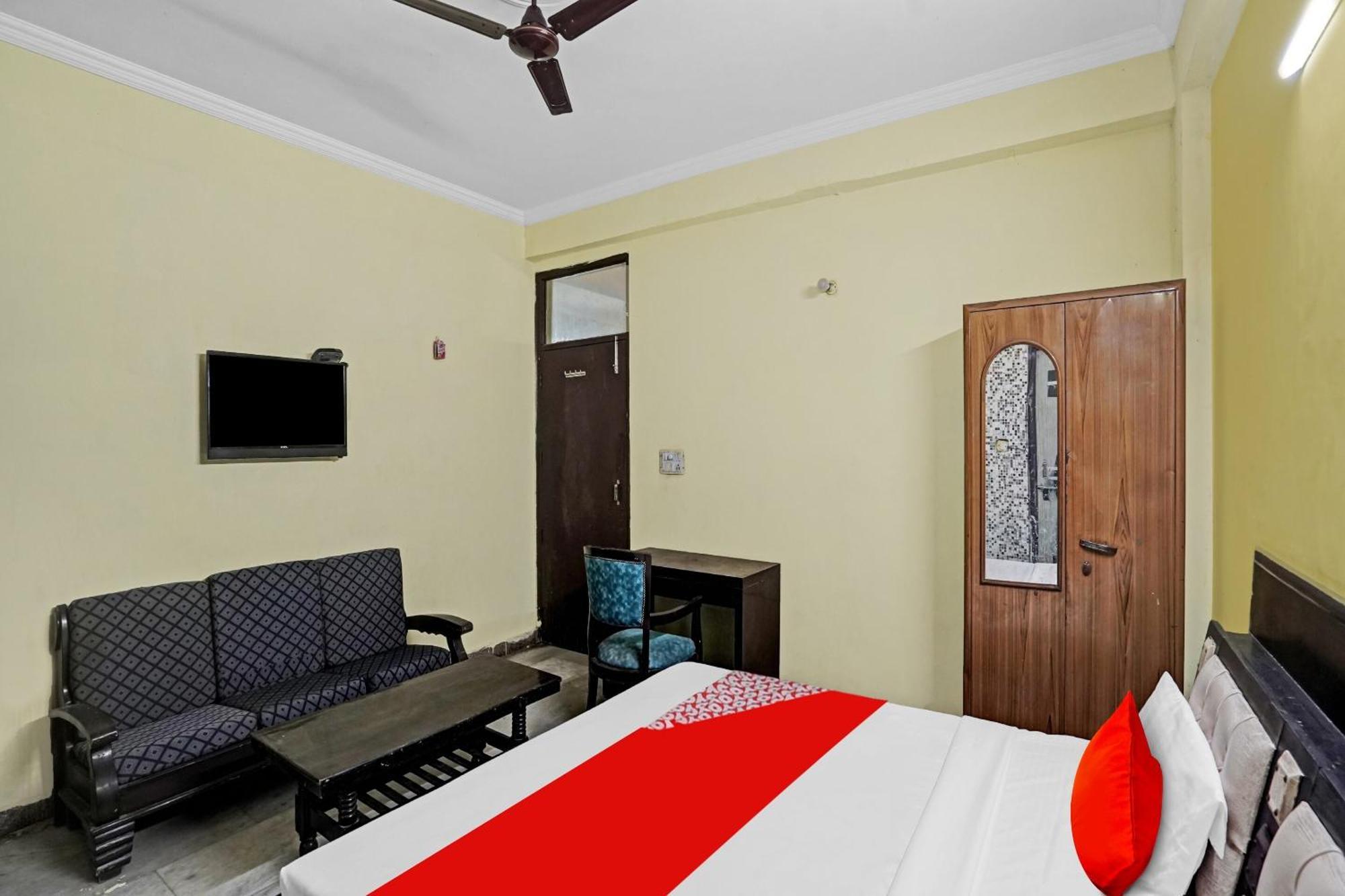 Hotel O Park View Ноида Екстериор снимка